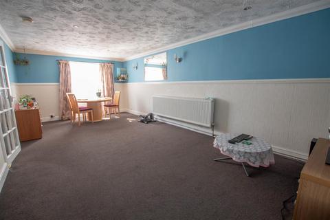 3 bedroom terraced house for sale, Glemsford Place, Haverhill CB9