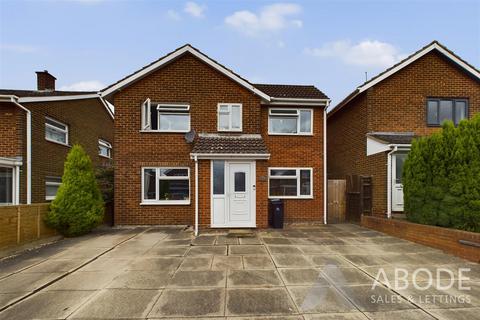 4 bedroom detached house for sale, Riverside Drive, Burton-On-Trent DE14