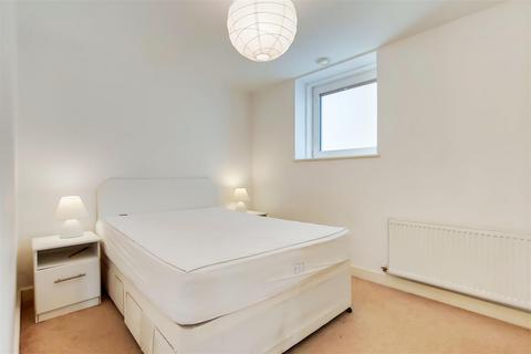 1 bedroom apartment for sale, Adriatic Apartments, Royal Victoria Dock, E16