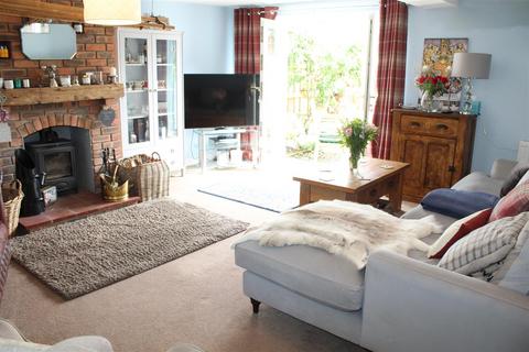 3 bedroom terraced house for sale, Manor Farm Court, Huggate