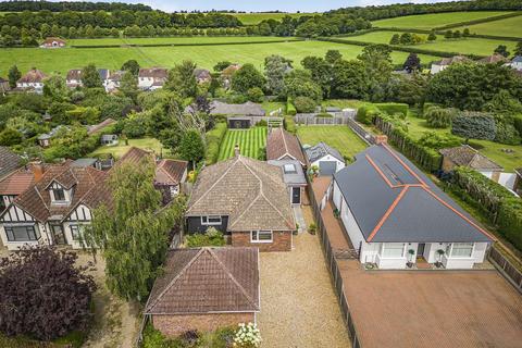 4 bedroom detached bungalow for sale, Centre Drive, Newmarket CB8