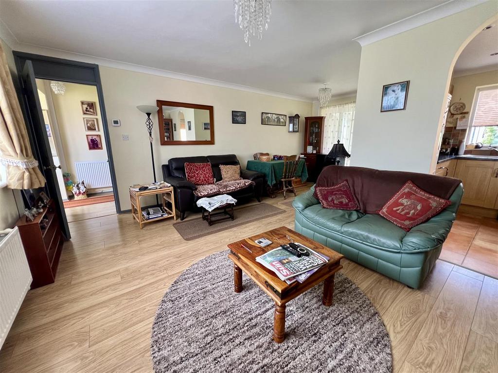 Temp Imagezxy589.jpg