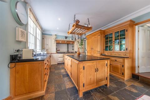 8 bedroom detached house for sale, A beautifully presented detached family residence in Hartford