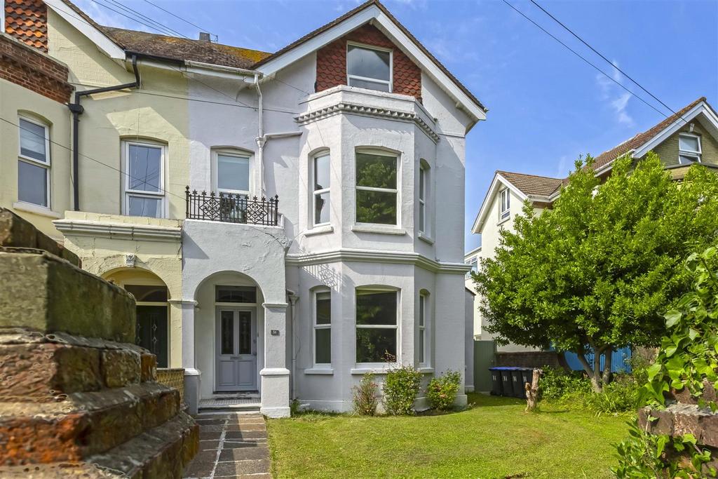 31 Chesswood Rd 40.JPG