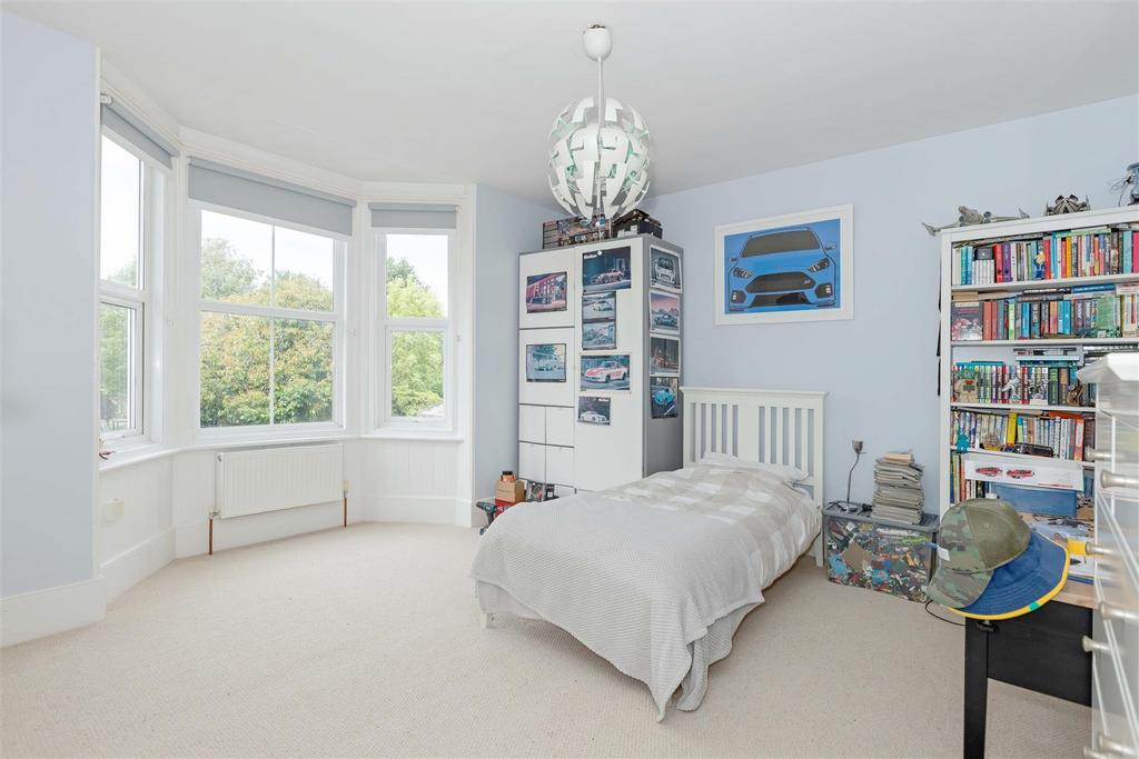 31 Chesswood Rd 21.JPG