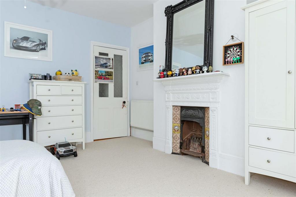 31 Chesswood Rd 22.JPG