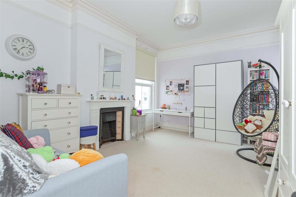 31 Chesswood Rd 16.JPG