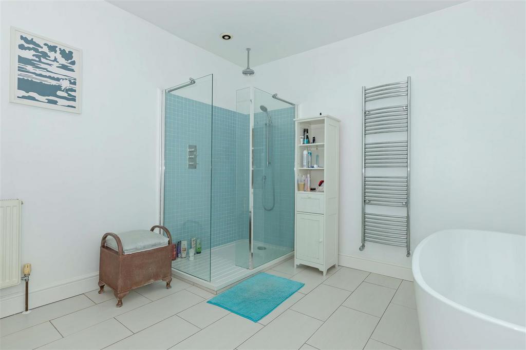31 Chesswood Rd 19.JPG
