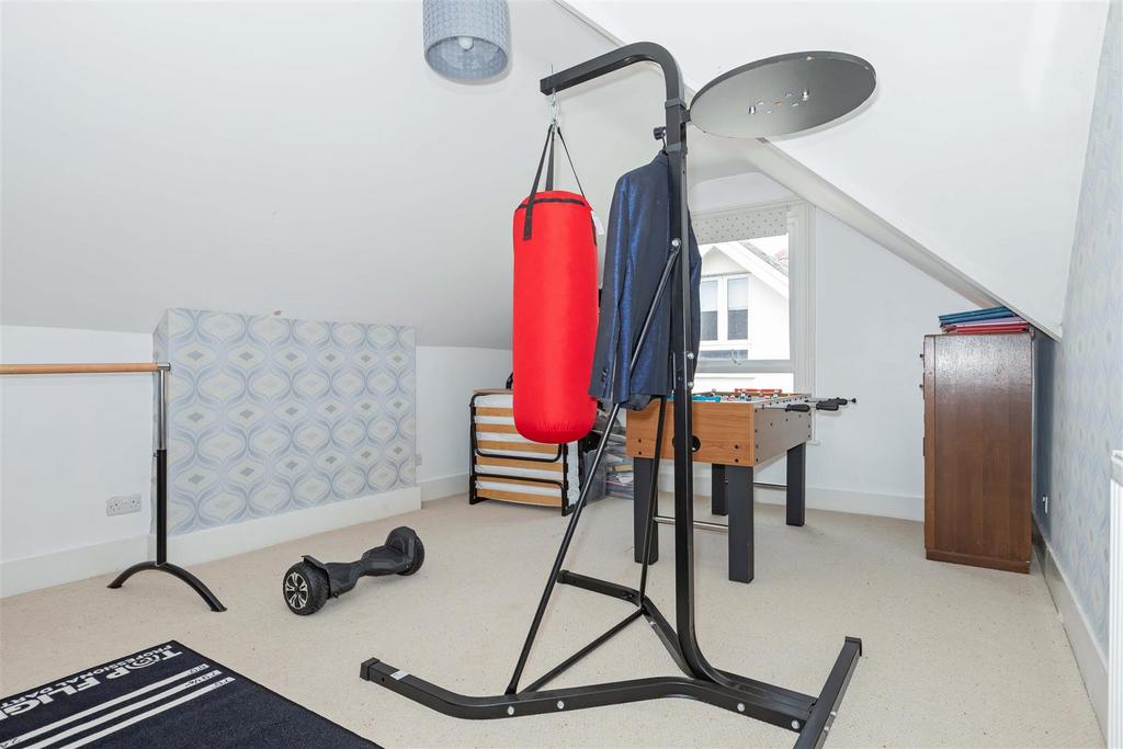 31 Chesswood Rd 4.JPG