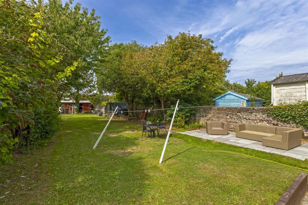 31 Chesswood Rd 34.JPG