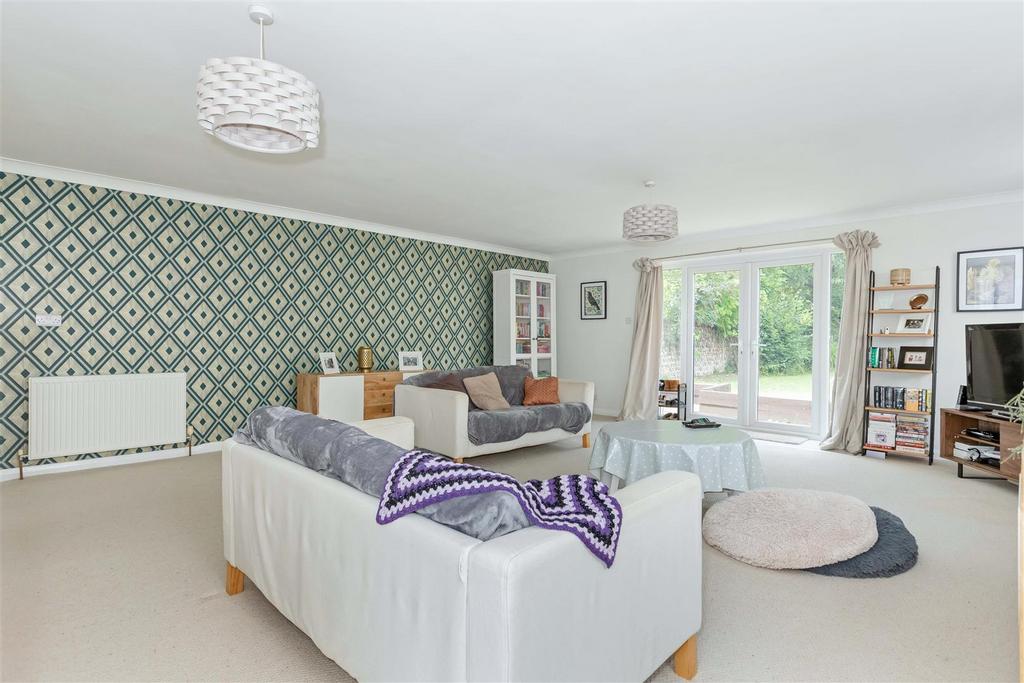 31 Chesswood Rd 32.JPG