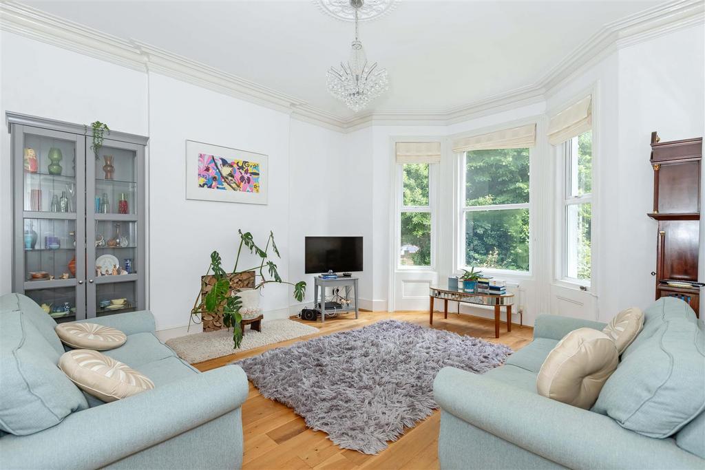 31 Chesswood Rd 23.JPG