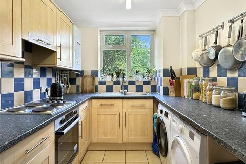 2 bedroom maisonette for sale, Wilson Close, Cambridge CB4