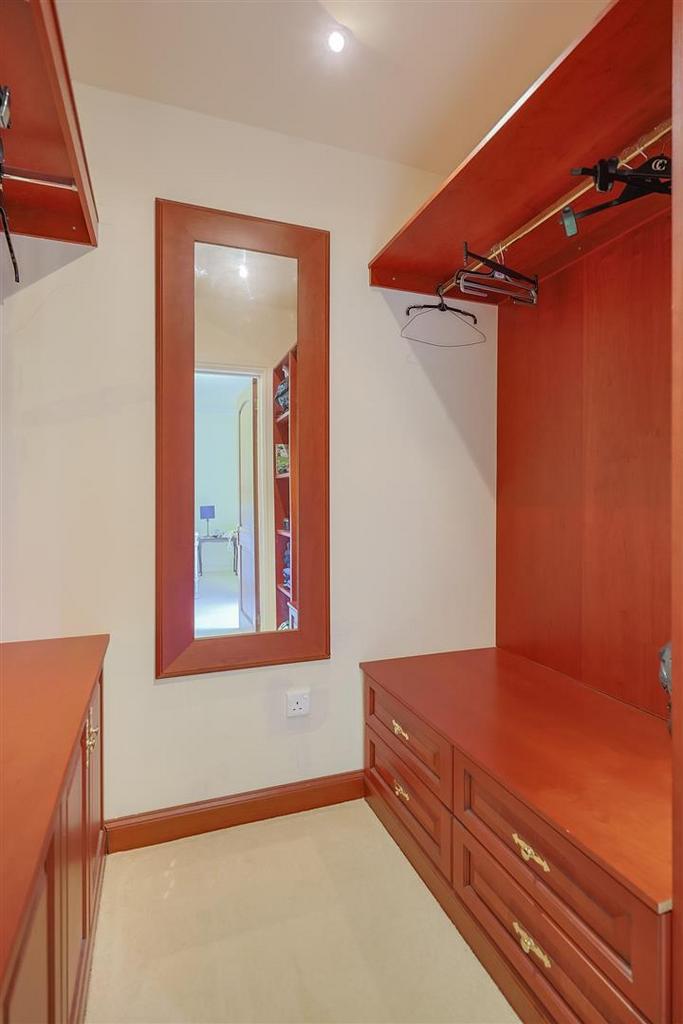 A page 2 Huntington Close - Web-17.jpg