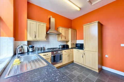 38 Cross Lane, Royston, Barnsley, S71 4AT