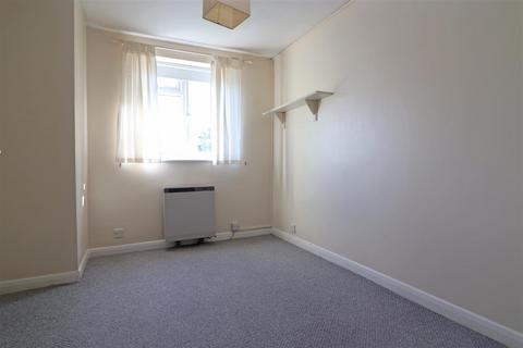 2 bedroom flat for sale, Oakfield Drive, Reigate