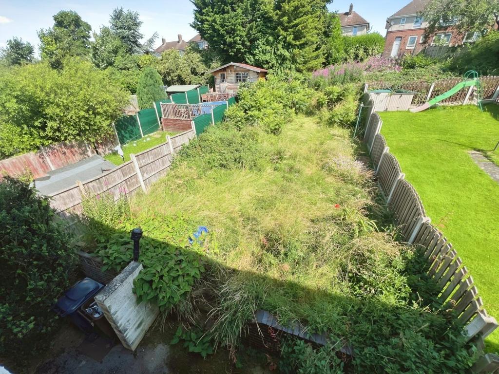3ea1064d-backgarden.jpg
