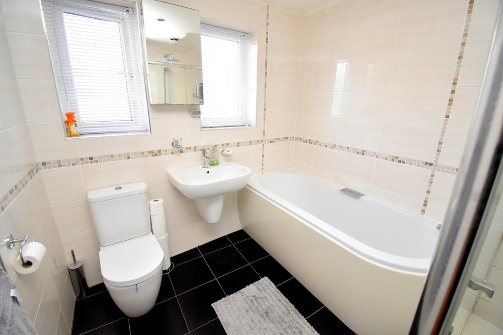 Fitted Four Piece Bathroom Suite