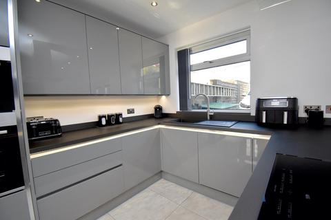 31 Derrick Road, Bristol, BS15 8DS
