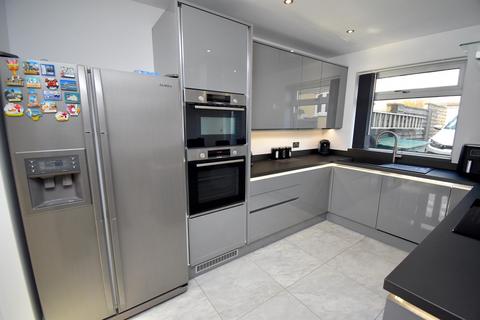 31 Derrick Road, Bristol, BS15 8DS