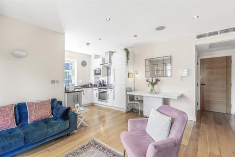 2 bedroom flat for sale, Upper Richmond Road, Putney, SW15