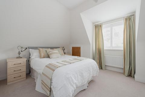7 Downs Reach, Epsom, KT17 3DJ