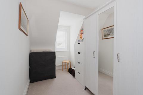 7 Downs Reach, Epsom, KT17 3DJ