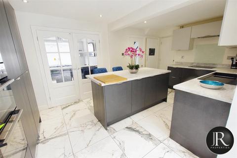 40 Durham Drive, Rugeley, WS15 1LD