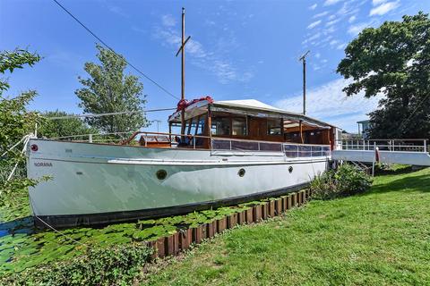 3 bedroom houseboat for sale, Chichester Marina, Chichester