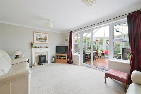 3 bedroom terraced house for sale, Horton Crescent, Epsom