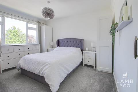 2 bedroom maisonette for sale, Salisbury Road, Holland on Sea CO15