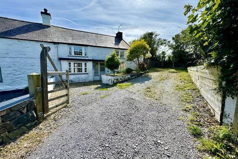 3 bedroom semi-detached house for sale, Bryncroes, Pwllheli