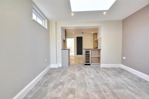 3 bedroom house for sale, Military Road, Rye