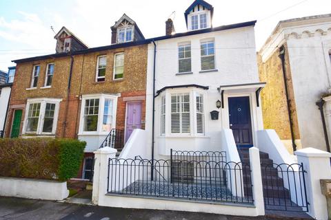 3 bedroom house for sale, Military Road, Rye