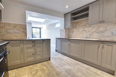 3 bedroom house for sale, Military Road, Rye