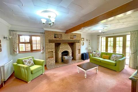 3 bedroom detached house for sale, Hanthorpe, Nr Bourne, Lincolnshire