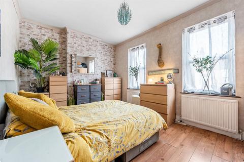26 Bromley Gardens, Bromley, BR2 0ET