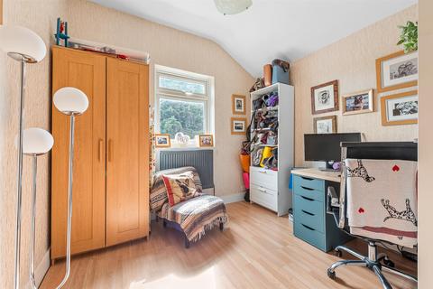 26 Bromley Gardens, Bromley, BR2 0ET