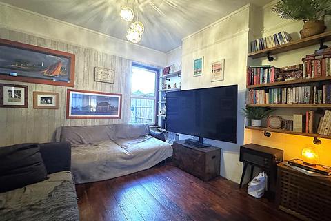 26 Bromley Gardens, Bromley, BR2 0ET