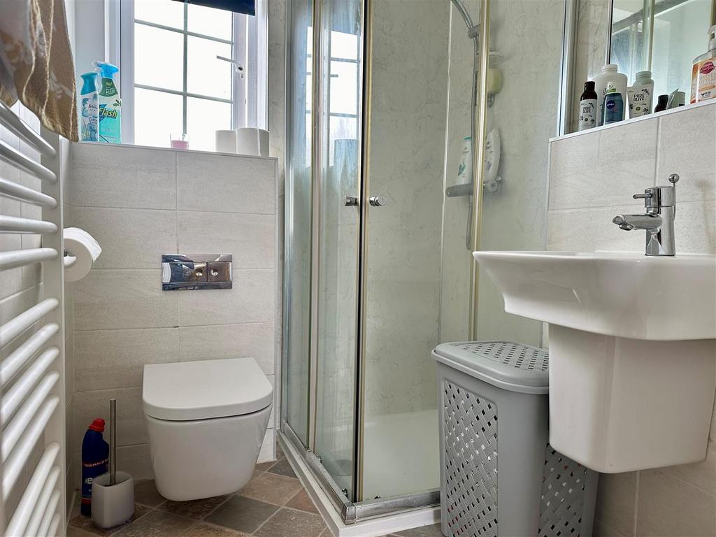 En suite shower room.jpg