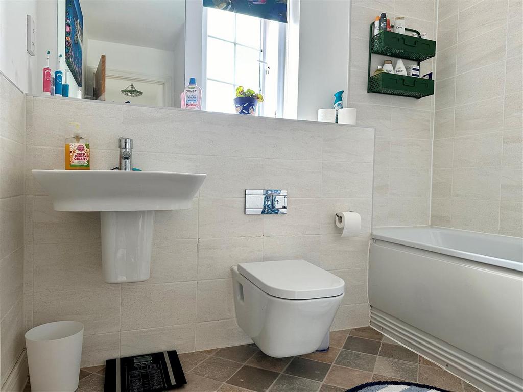 Bathroom.jpg