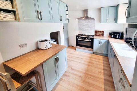 10 Ash Close, Ash, Aldershot, GU12 6AR