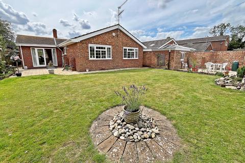 3 bedroom bungalow for sale, Whinnetts Way, Pulloxhill