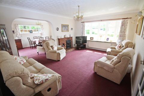 3 bedroom bungalow for sale, Whinnetts Way, Pulloxhill