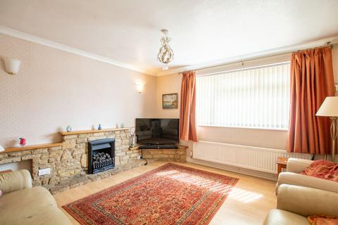 3 bedroom detached bungalow for sale, Horton Drive, Middleton Cheney, OX17