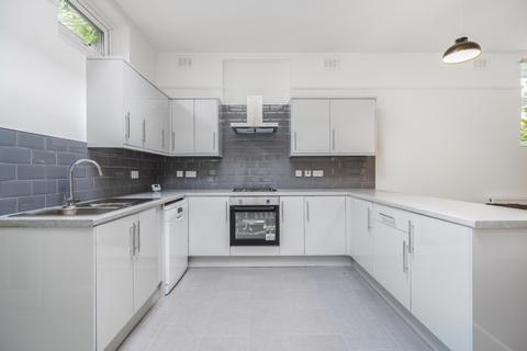 3 bedroom flat to rent, Palace Road Streatham SW2