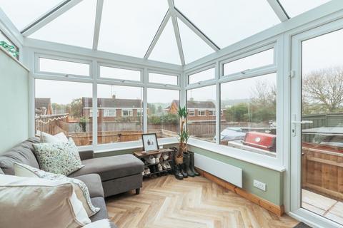48 Exhibition Road, Crediton, EX17 1BY