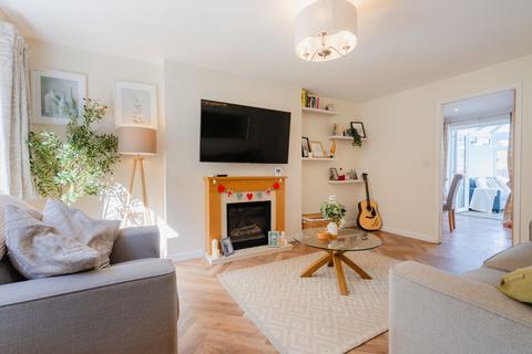 48 Exhibition Road, Crediton, EX17 1BY