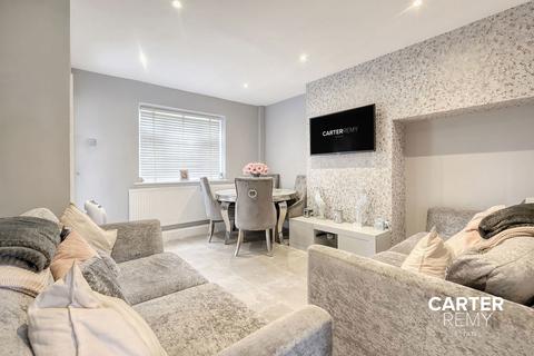 2 bedroom terraced house for sale, Bellhouse Road, Romford, RM7