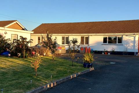 4 bedroom bungalow for sale, Pennant, Llanon SY23